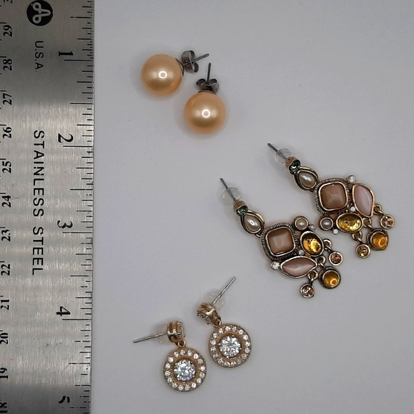 Five Pair of Earrings+ - Picture 3 of 9